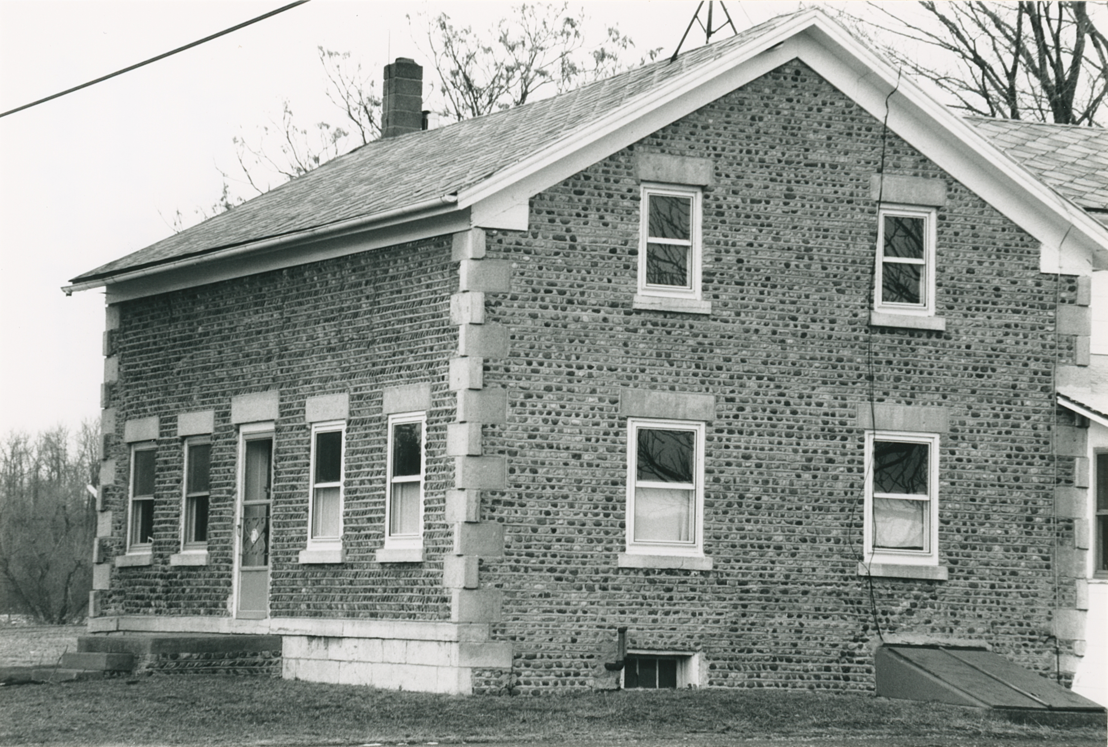 Man-7 835 County Rd 27 4